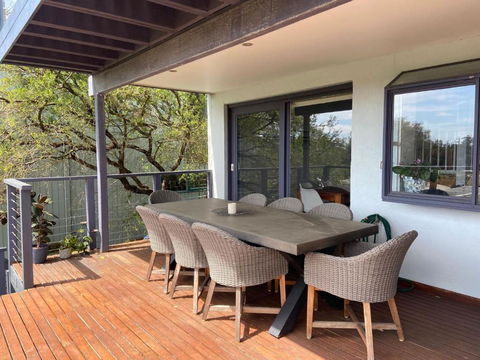 McCrae Treehouse - Kempsey Accommodation 2