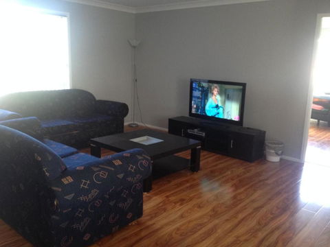 Mystic Blue And Green Meadow - Kempsey Accommodation 1