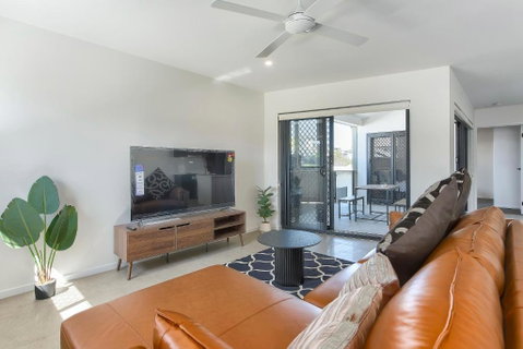 Newly Spacious Top Floor Good View Apartment - Kempsey Accommodation 1