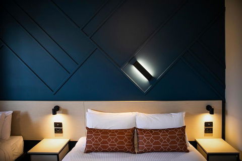 Nightcap At Sandown Park Hotel - Kempsey Accommodation 1