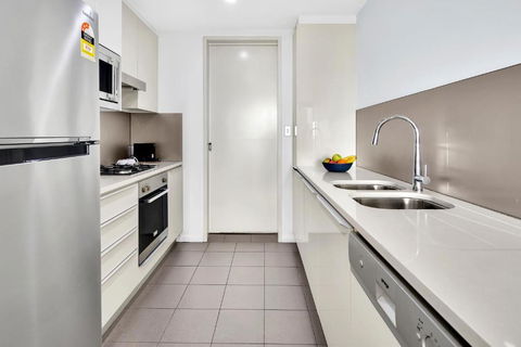 North Sydney Large Two Bedroom MIL2302 - Kempsey Accommodation 3