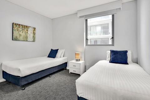 North Sydney Large Two Bedroom MIL2252402 - Kempsey Accommodation 3