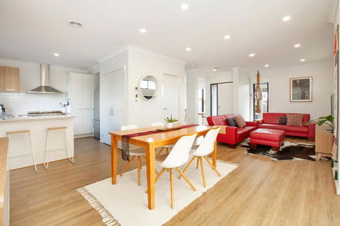 Northside Townhouse Geelong - Kempsey Accommodation 0