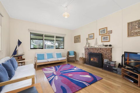 Oak And Pine - Kempsey Accommodation 1