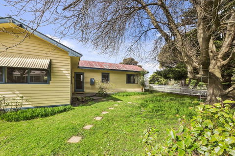 Oak And Pine - Kempsey Accommodation 0