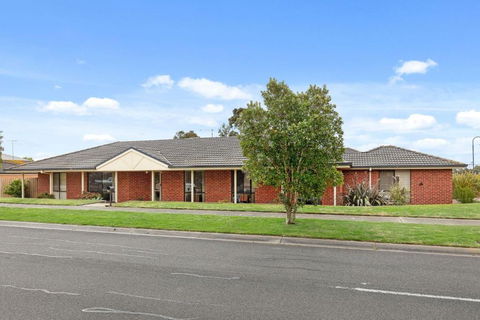 Oasis Springs - Kempsey Accommodation 0