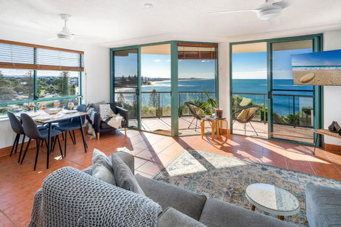 Ocean Front Views With Rooftop Terrace - Kempsey Accommodation 0