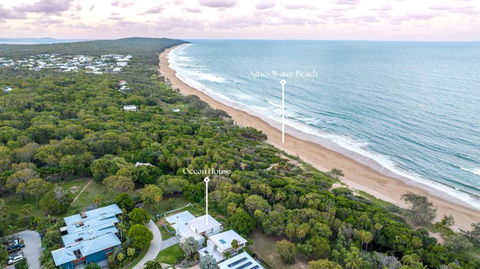 Ocean House - 4 BR With Media Room & Private Pool - 100m To Beach - Kempsey Accommodation 1