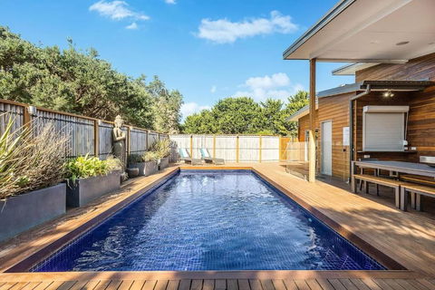 Ocean Luxe Retreat Pool Tennis Court Beachside - Kempsey Accommodation 0