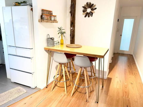 One Bedroom Apartment And CARPORT Close To Beaches, Airport,CBD - Kempsey Accommodation 2