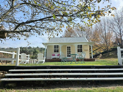 Old Oak Tree Cottage - Kempsey Accommodation 0