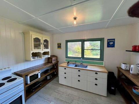 Old Oak Tree Cottage - Kempsey Accommodation 3