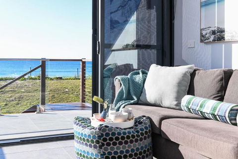 Pacific Dawn On The Beach One - Kempsey Accommodation 1