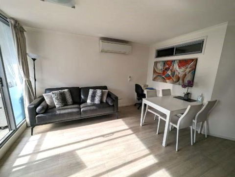 Onsite Parking, Self Check-in - Kempsey Accommodation 1