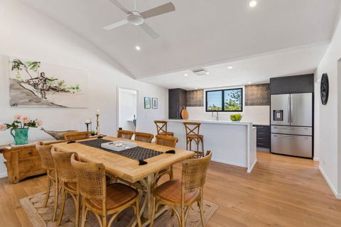 PACIFIC Stunning Coastal Home The Perfect Family Getaway - Kempsey Accommodation 3