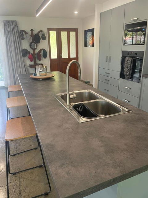 Pandanus Paradise. Newly Renovated 4 Bedroom Home - Kempsey Accommodation 3