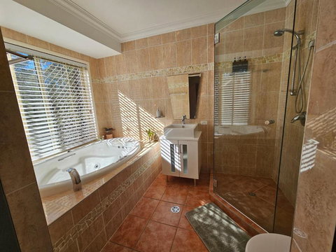 Paradise - Kempsey Accommodation 0