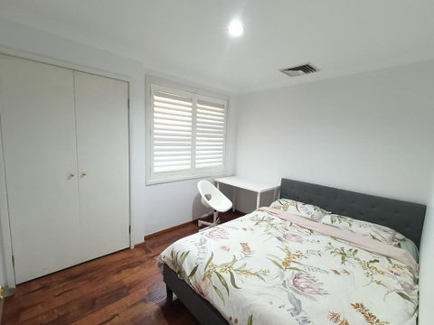 Peaceful Room In Modern And Spacious Baulkham Hills Home - BH2 - Kempsey Accommodation 1