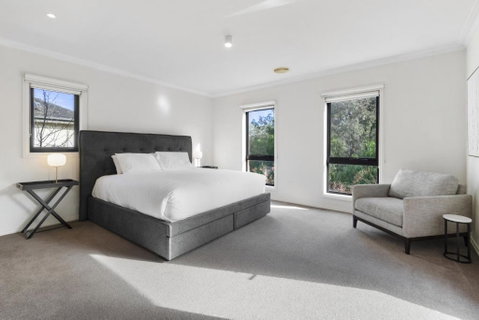 Perfectly Located 4-Bed House In Kensington - Kempsey Accommodation 1
