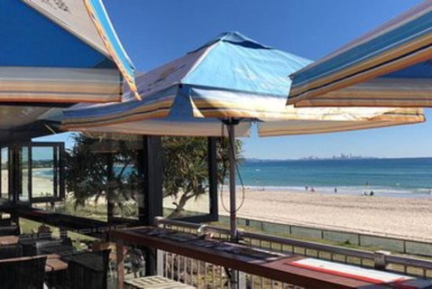 PET FRIENDLY & Super Central Retro Beach Pad! - Kempsey Accommodation 2