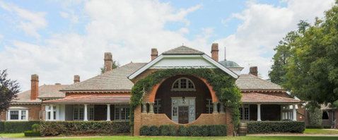 Petersons Armidale Winery And Guesthouse - Kempsey Accommodation 0