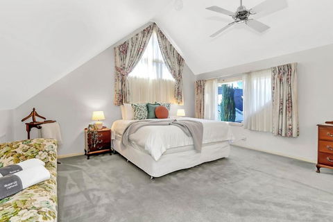 Picket Fence Cottage - Steps From Adelaide Oval - Kempsey Accommodation 2