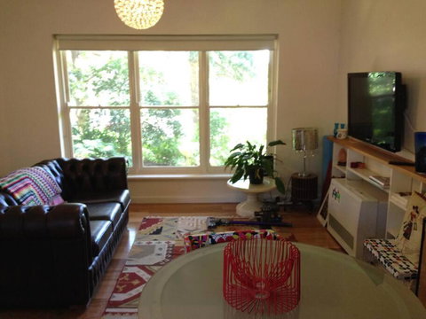 Picture Perfect Toorak, Entire Apartment - Kempsey Accommodation 0