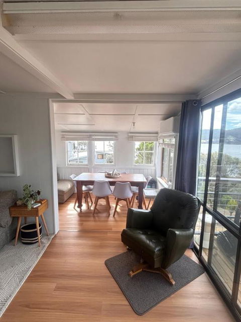 Pine Cottage - Kempsey Accommodation 0