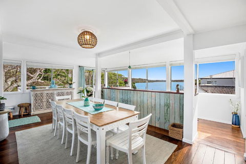 Pipe Dream - River Frontage With Amazing Views - Kempsey Accommodation 0