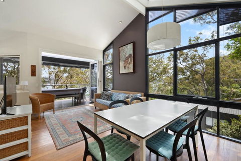 Pittwater Vistas - 5 Minutes To Palm Beach - Kempsey Accommodation 2