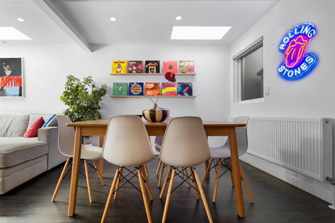 Port Paradiso - Kempsey Accommodation 1