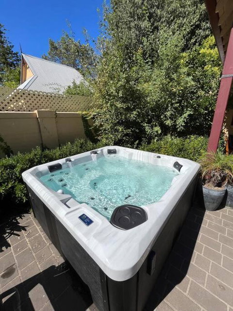 Porters Cottage Oasis - Kempsey Accommodation 1