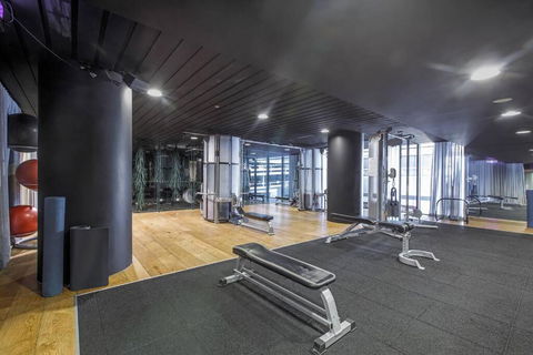 Premium Albert Park Grand Prix Apartment By Ready Set Host - Kempsey Accommodation 2
