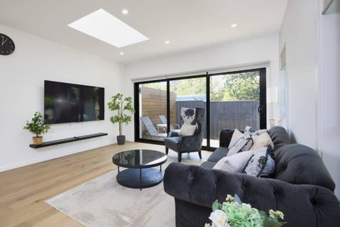 Preston Lux House 5 Bed 5 Bath - Kempsey Accommodation 0