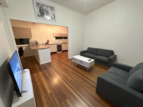 Private 1 Bedroom Apartment With Fenced Yard - Kempsey Accommodation 0