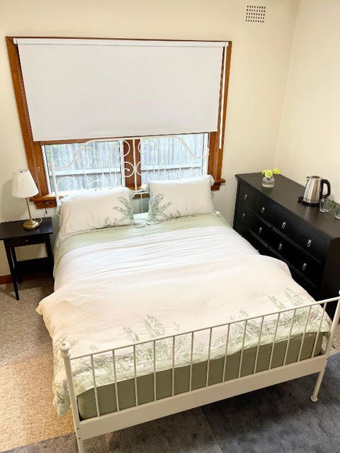 Private Bath Ensuite Room Eastwood/MQ Uni Park - Kempsey Accommodation 1