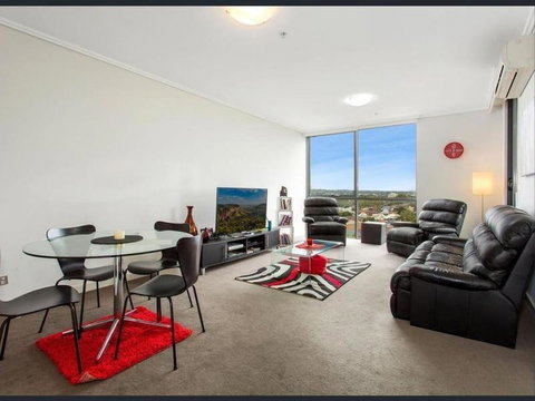 Private Room With Shared Washroom Only In 3bhk Apartment - Kempsey Accommodation 3