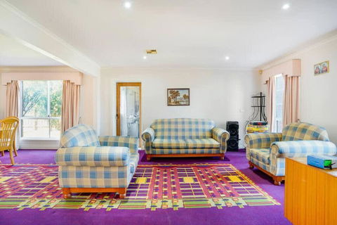 Prized Home Away From Home In Enviable Location - Kempsey Accommodation 3
