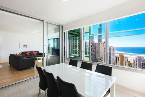 Q Tower Amazing Ocean Views 22nd Level Heated Pools Sleeps 6 - Optimise BNB - Kempsey Accommodation 2