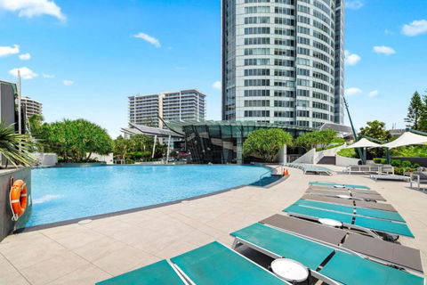 Q Tower At Surfers Paradise - From Level 3 - Private & Self Contained Apartments - Kempsey Accommodation 0