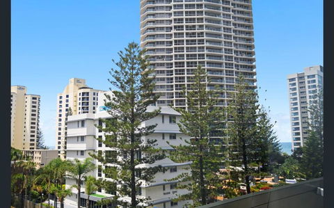 Q Tower At Surfers Paradise - From Level 3 - Private & Self Contained Apartments - Kempsey Accommodation 1