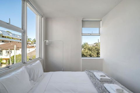 Quaint 1BD On The Doorstep Of Manly Beach - Kempsey Accommodation 3