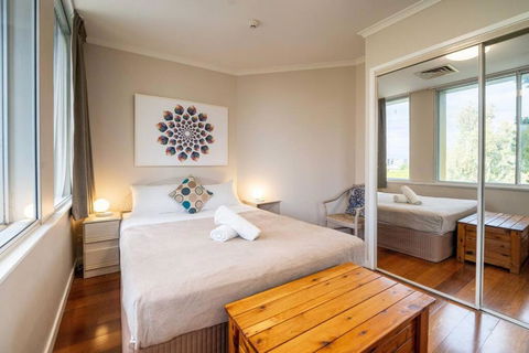 Quaint Auchenflower 1B1B Apt W Parking Close To UQ - Kempsey Accommodation 3