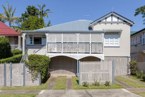 Quaint & Cosy 1 Bedroom Apartment In Queenslander. - Kempsey Accommodation 1