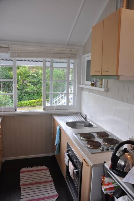 Quaint & Cosy 1 Bedroom Apartment In Queenslander. - Kempsey Accommodation 3