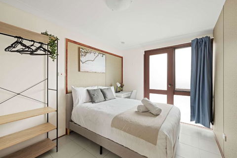 Quaint Double Room - Private Spot At Milperra - Shared Bathroom - Kempsey Accommodation 0