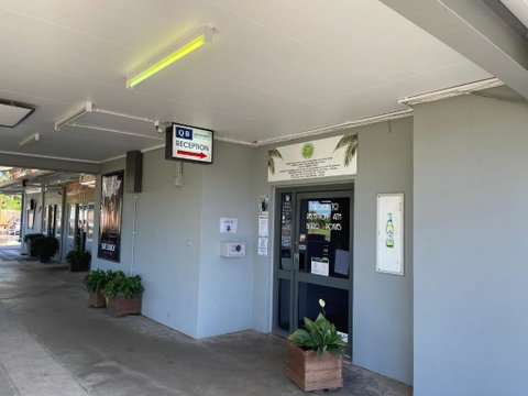 Queens Beach Hotel - Kempsey Accommodation 1