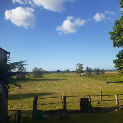 QUIET PROPERTY BY THE RIVER - Kempsey Accommodation 1
