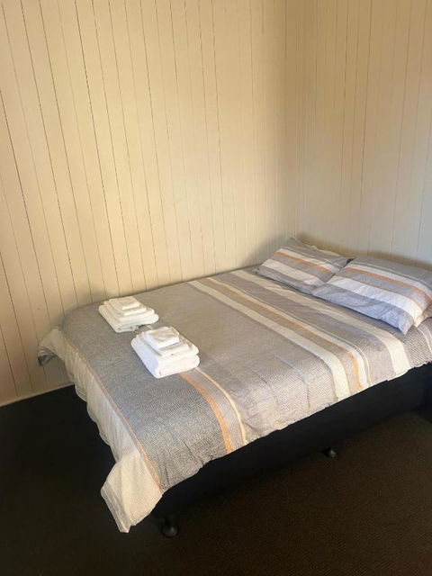 Railway Hotel - Kempsey Accommodation 1