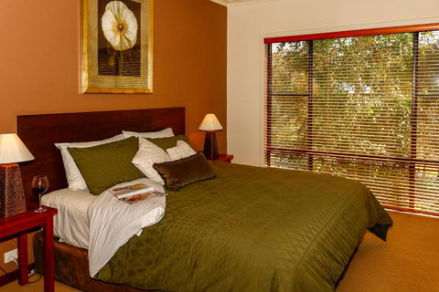 Rainbow Trail Chalets - Kempsey Accommodation 2